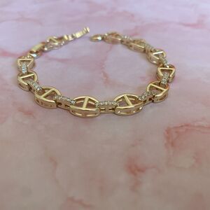 New Gold Tone Bracelet 7"